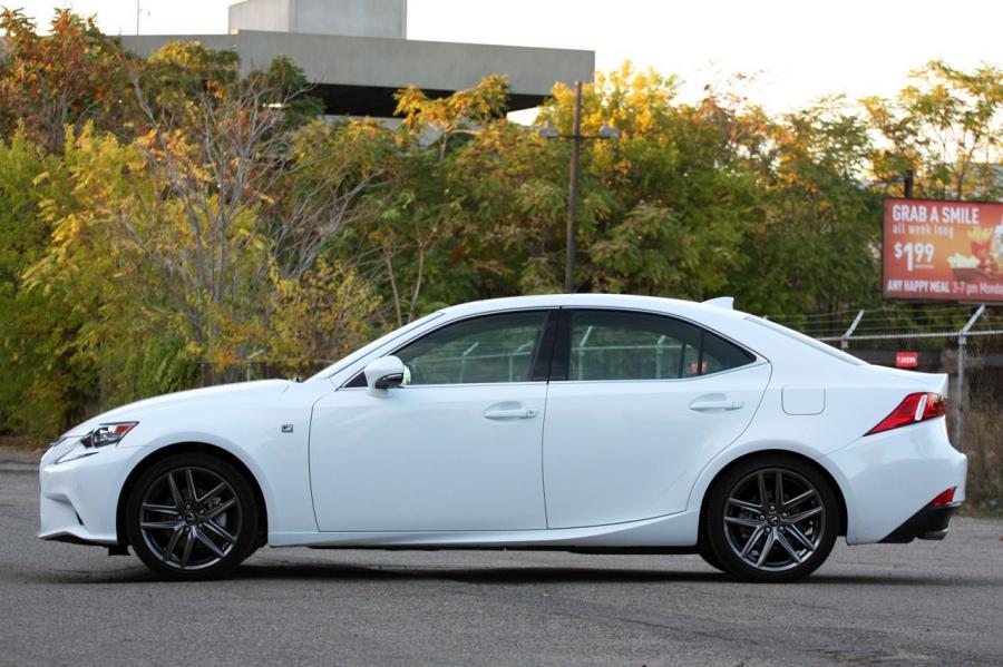  Lexus IS250 AWD F Sport 2014 года  (фото 23 из 28)
